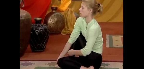  Yoga & Sex - Yoga Poses For Better Sex - Builds Sex Drive - Avneesh Tiwari - IN HINDI